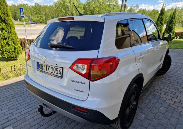 Suzuki Vitara cena 63900 przebieg: 158475, rok produkcji 2017 z Łazy małe 232